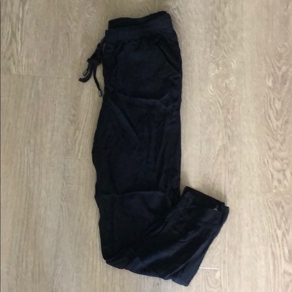 Forever 21 black pants - Picture 2 of 4